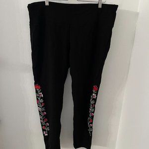 EUC Slim-Sation pull on embroidered pants